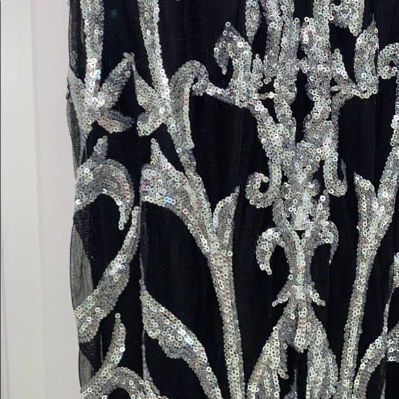 Gown - Picture 2 of 4